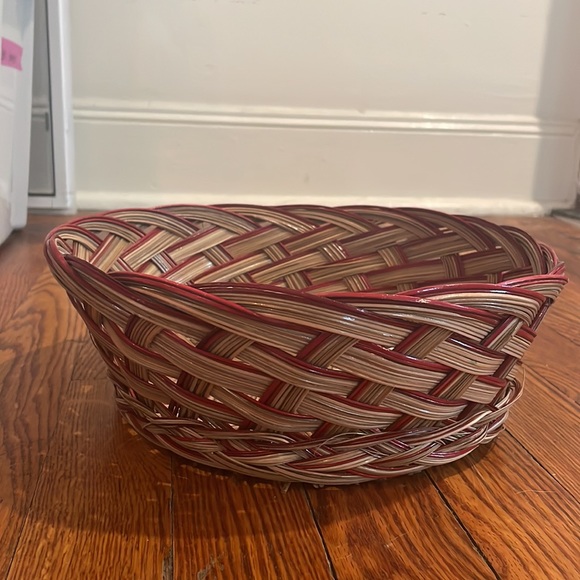 Vintage Wicker Basket - Picture 4 of 8